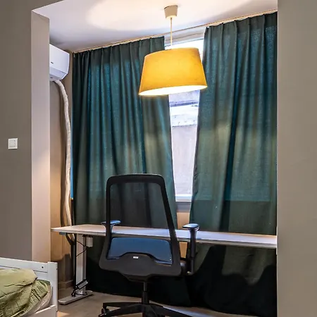 Grand Stamboliyski Retreat - Luxury 2bdr & Free Parking