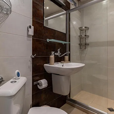 Grand Stamboliyski Retreat - Luxury 2bdr & Free Parking Apartment *
