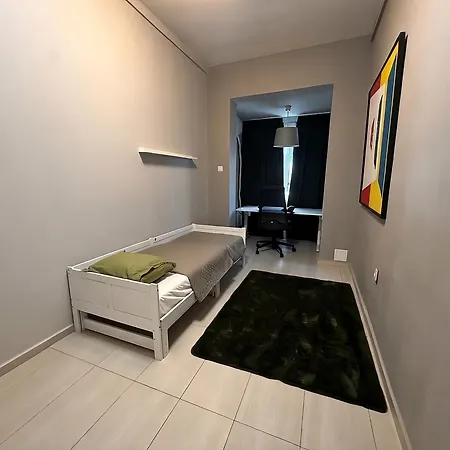 Grand Stamboliyski Retreat - Luxury 2bdr & Free Parking Lägenhet *