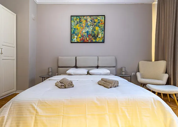 Grand Stamboliyski Retreat - Luxury 2bdr & Free Parking Sofia