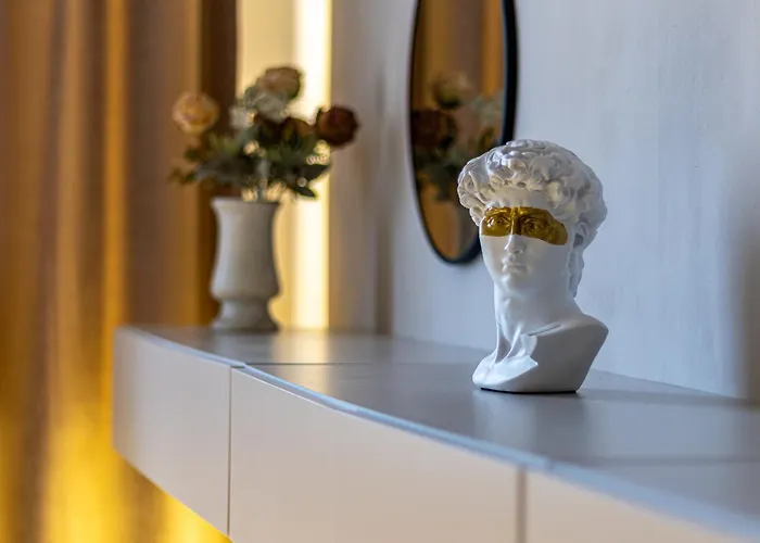 Grand Stamboliyski Retreat - Luxury 2bdr & Free Parking Sofia