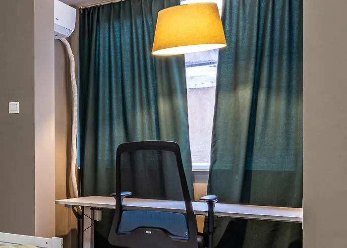 Grand Stamboliyski Retreat - Luxury 2Bdr Apt & Free Parking